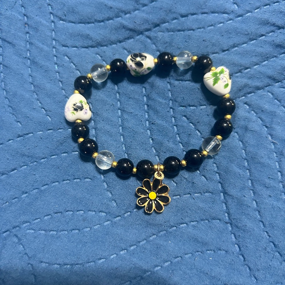 Floral Charm Black Beaded Bracelet